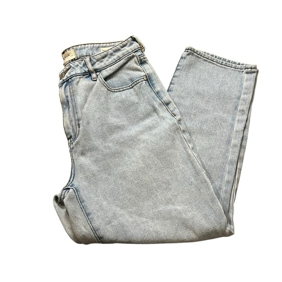 Women’s PacSun Mom Jeans - Size 28 - Light Wash - Picture 3 of 5